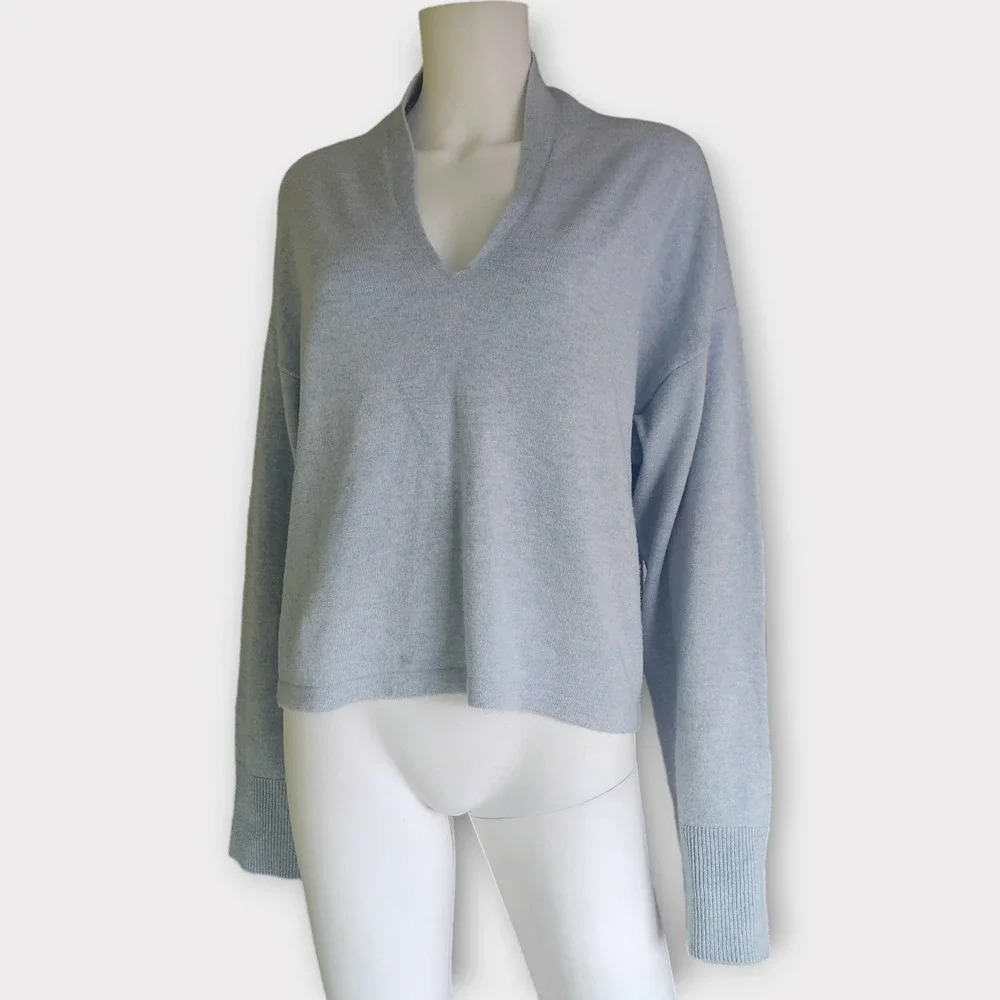 Sablyn Womens 100% Cashmere Sweater Size L V-Neck Crop Pullover Light Blue